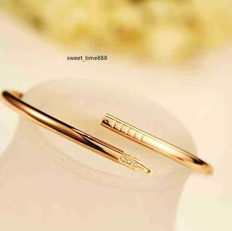 

Bangle nail bracelet Love Bracelet Designer Jewelry luxurious Classic stainless steel metal diamond gold silver plate knot cuff charm for