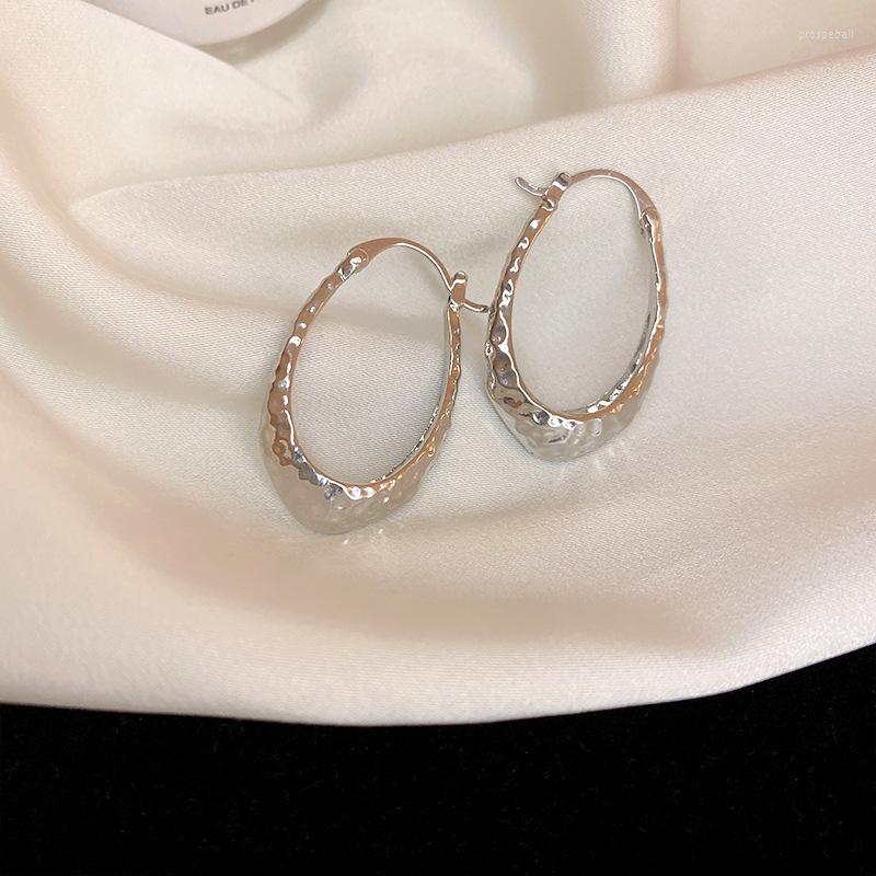 

Hoop Earrings KAITIN Pleated U-shaped Metal Atmospheric Simple Ear Buckles Personalized Temperament Eardrops For Women