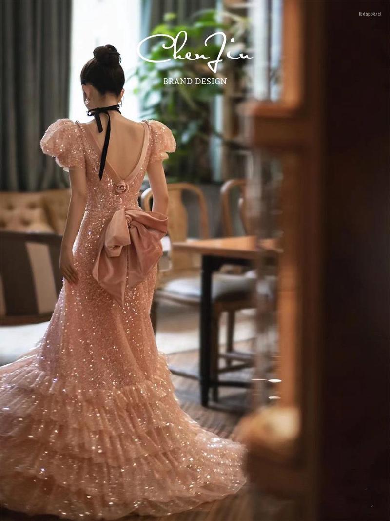 

Runway Dresses Shiny Pink Celebrity Dress Luxury Long Bow Puff Sleeve Sequined Pearl V-Neck Backless Prom Wedding Bridal Toast Bridesmaid, Picture color