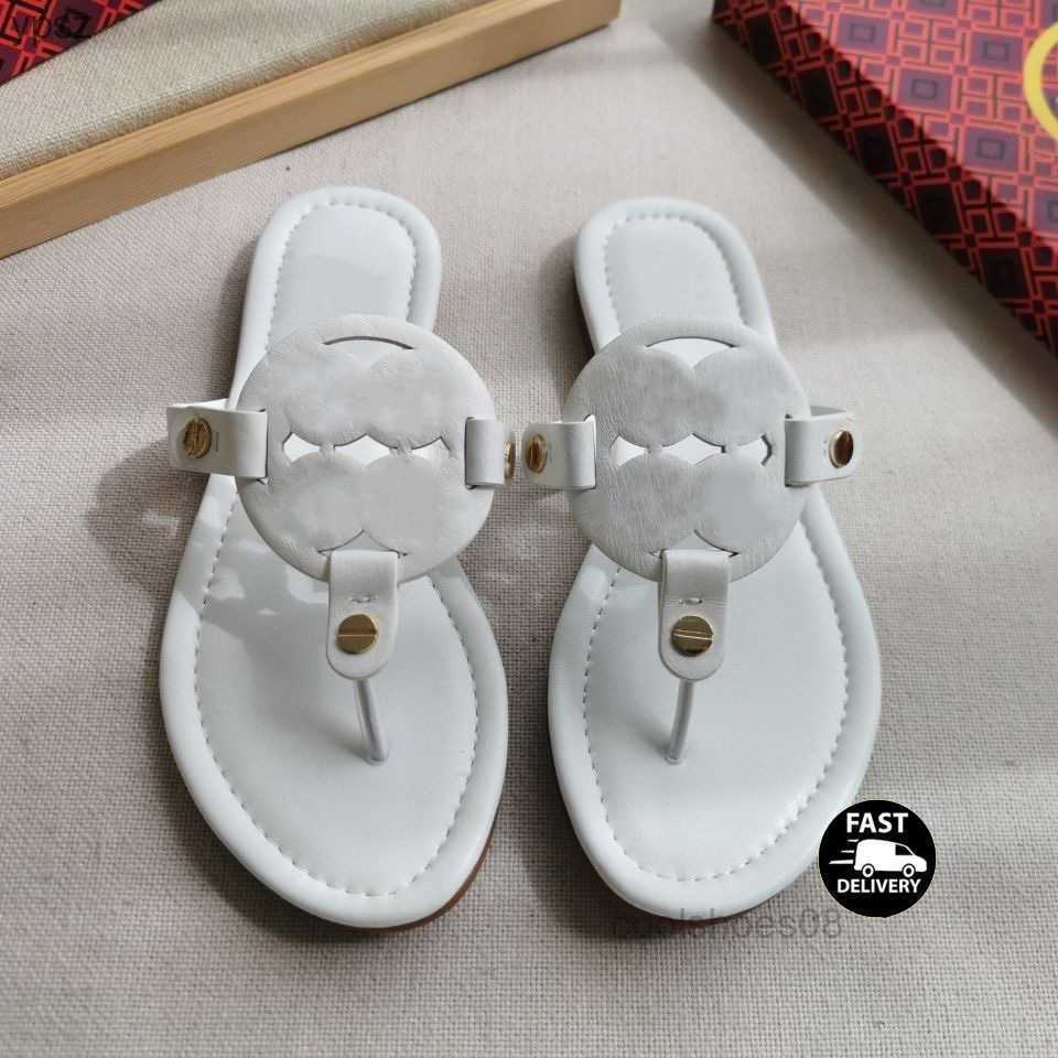 

Designer Luxury Womens Slippers Summer Ladies Hollowed Graphic Out Sandals Pattern Flats Flip Flops Loafer Fashion Tories Slides Rubber Outdoor Beach Shoes 35-43, Q13