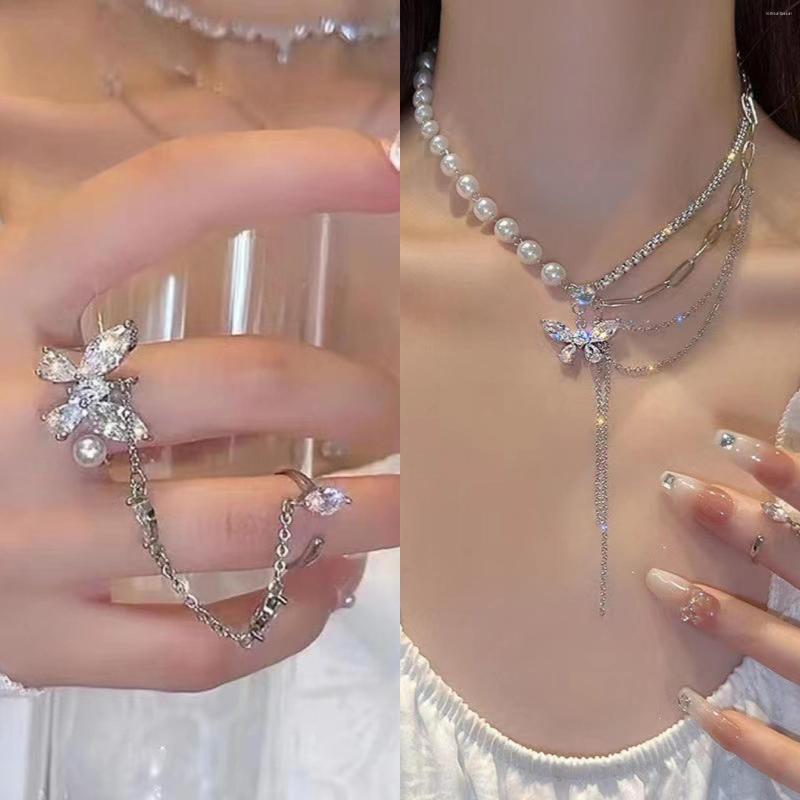 

Choker Trend Aesthetic Shiny Crystal Butterfly Necklace Exquisite Multi-layer Pearl Clavicle Chain Necklaces Coquette Y2k Accessories