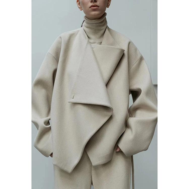 

Fur Niche Highend Thick and Wide Asymmetrical Front Doublesided Woolen Jacket, Beige
