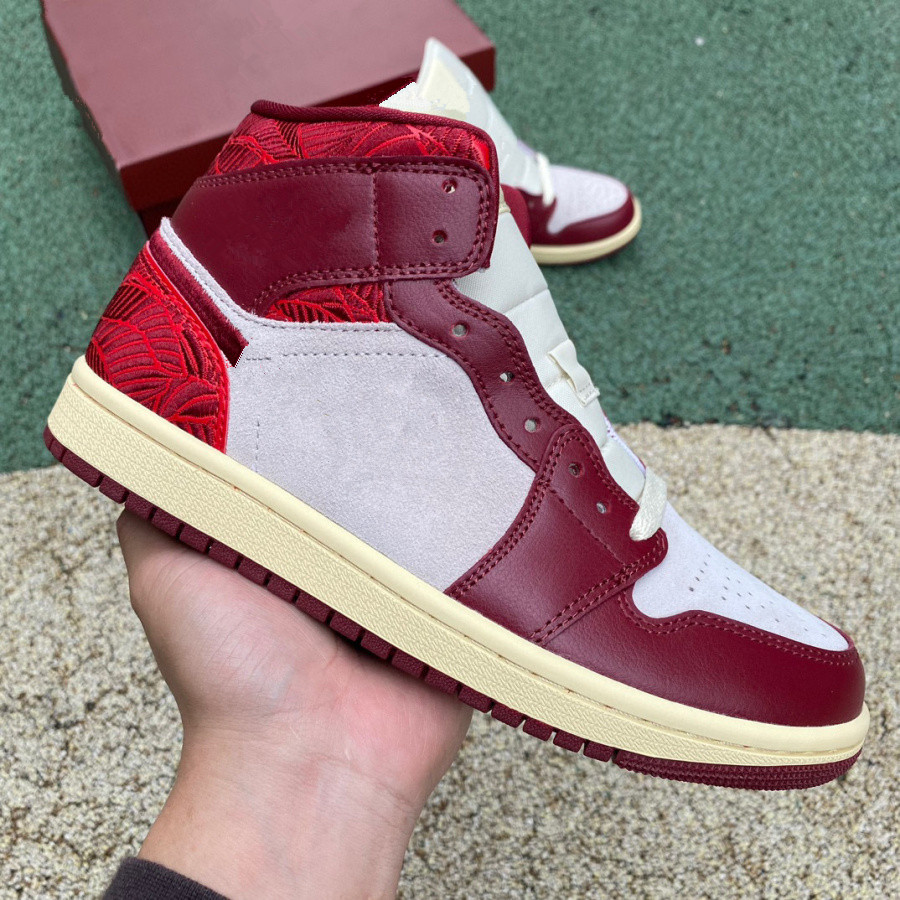 

WMNS Tiki Leaf Jumpman 1 Mid Basketball Shoes 1s OG French Blue Team Red University Red-Sail-Muslin DZ2820-601 Designer Sports Sneakers, 01