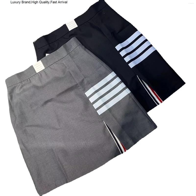 

Skirts Fashion Classic Brand Ladies Striped Luxury Slit Design Short High Quality Campus Style Famous Pleated Skirt, Grey