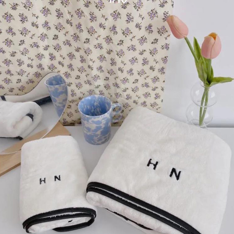 

Designer towel warmer Bath Towel beach Fashion Washcloth Wash Cloths Towels Combination Set That Absorbs Water And Dries Quickly D2304195S, Pink