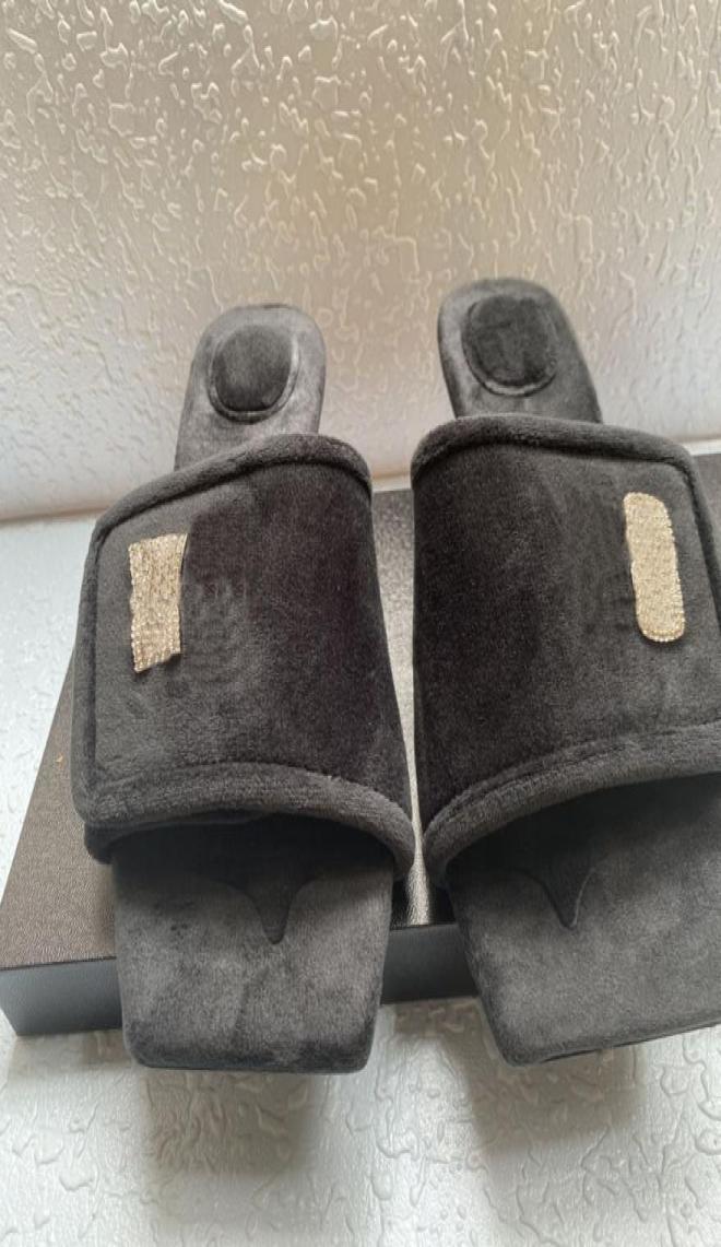 

2021 high quality diamond female slippers Fashionable real wool stitching warm indoor and outdoor flat bottom leather boots luxur6093788, Pink