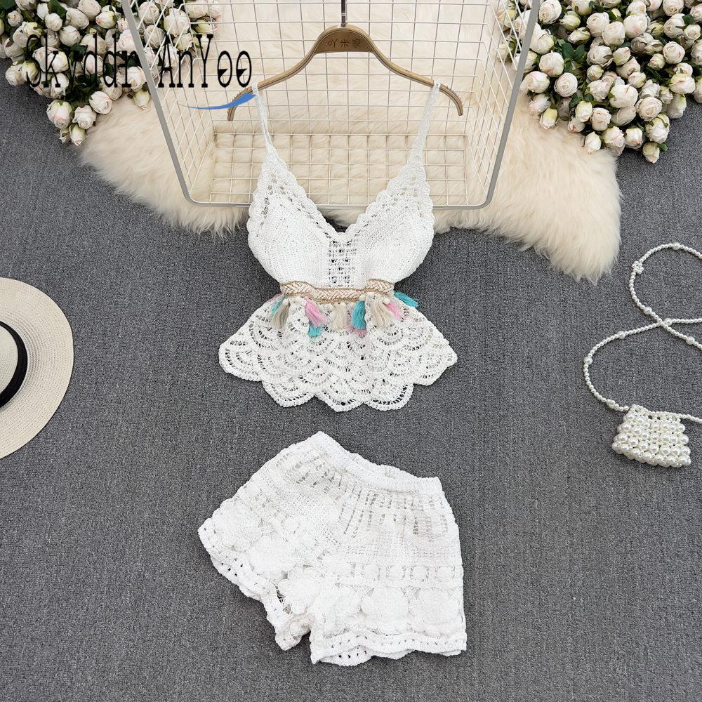 

Dress BEACH HOLIDAY SET WOMAN 2 PIECES SUMMER SEXY TWO PIECE SETS WOMENS OUTIFITS VNECK CAMISOLE TOPS AND SHORTS FASHION FEMALE SET, White
