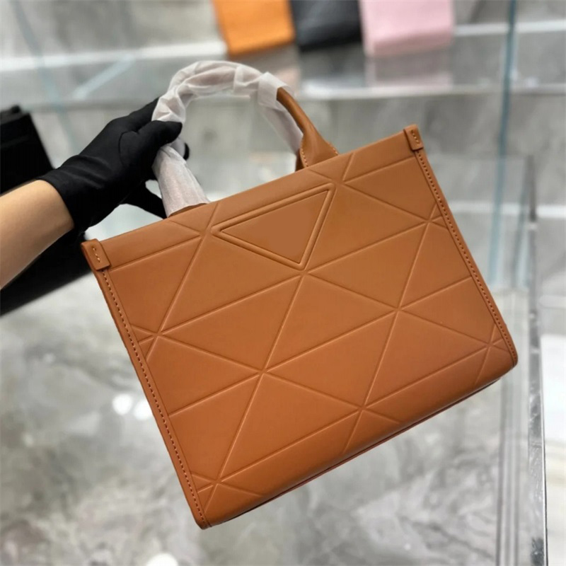 

Delicate tote bags for women designer bag embossed triangular texture distinctive borse elegant simple style with letters shoulder Bag delicate chic XB037 E23, 3#