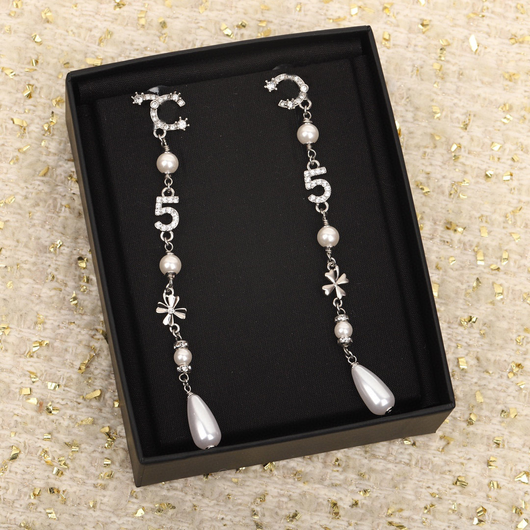 

2023 Luxury quality Charm drop earring with diamond and nature shell beads have box stamp silver plated PS7873A