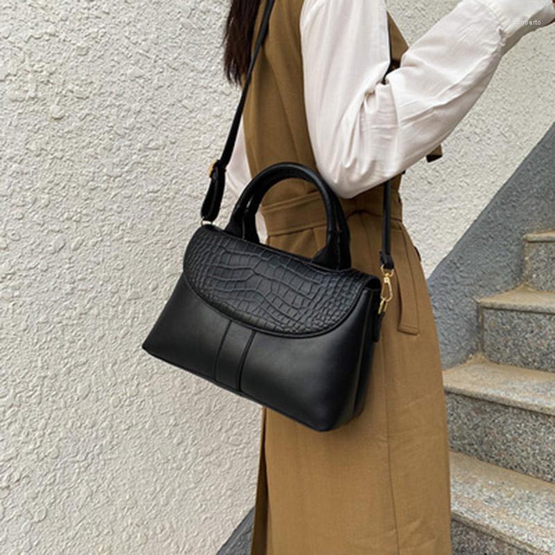 

Shoulder Bags The Trendy Fashion All-match One-shoulder Messenger Bag, Black