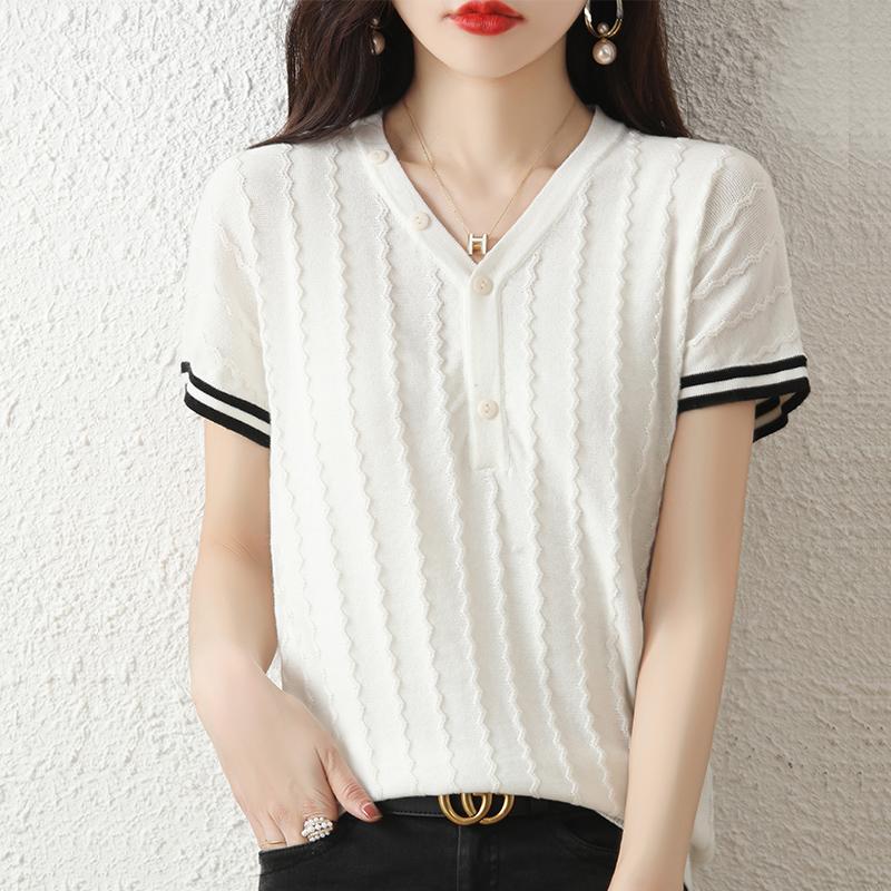

Women' T Shirts Pure Cotton V-neck Short-sleeved Design Sense Niche Short Tops With Buttons Inside Knitted Bottoming 22, White