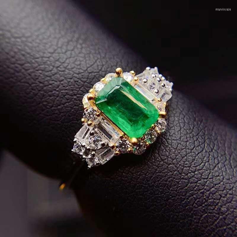 

Cluster Rings Natural Emerald Ring Fashionable Gem Quality 925 Silver 4x6mm