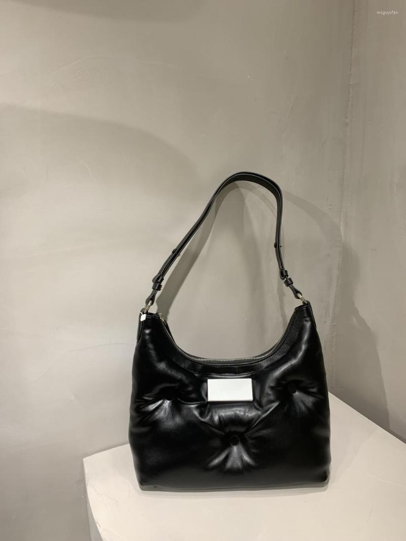 

Evening Bags Women's Hobo Bag 2023 Pleated Sponge Underarm Wrap Cloud Space Cotton Pillow One-shoulder Crossbody, Black