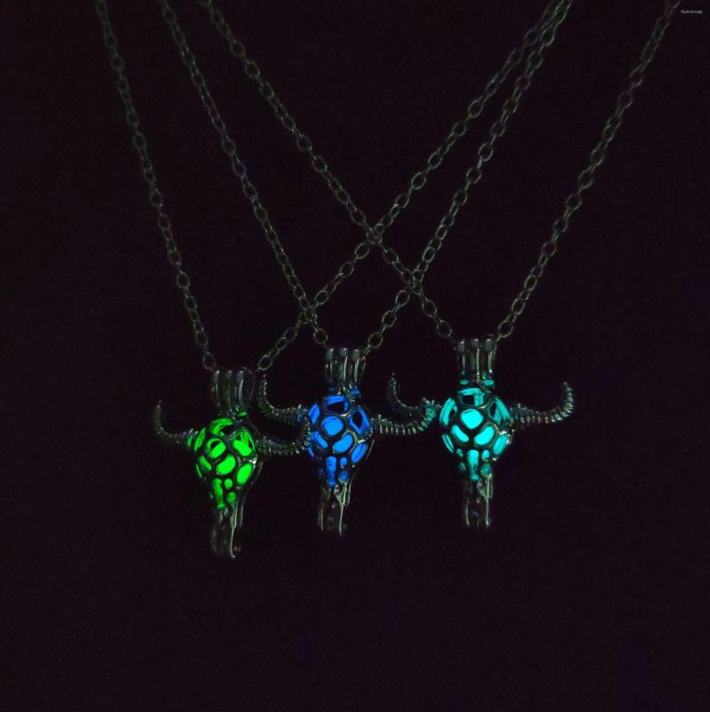 

Pendant Necklaces Luminous Bull Head Europe United States Glow In The Dark Necklace Halloween Party Club Jewelry Ornaments For Men
