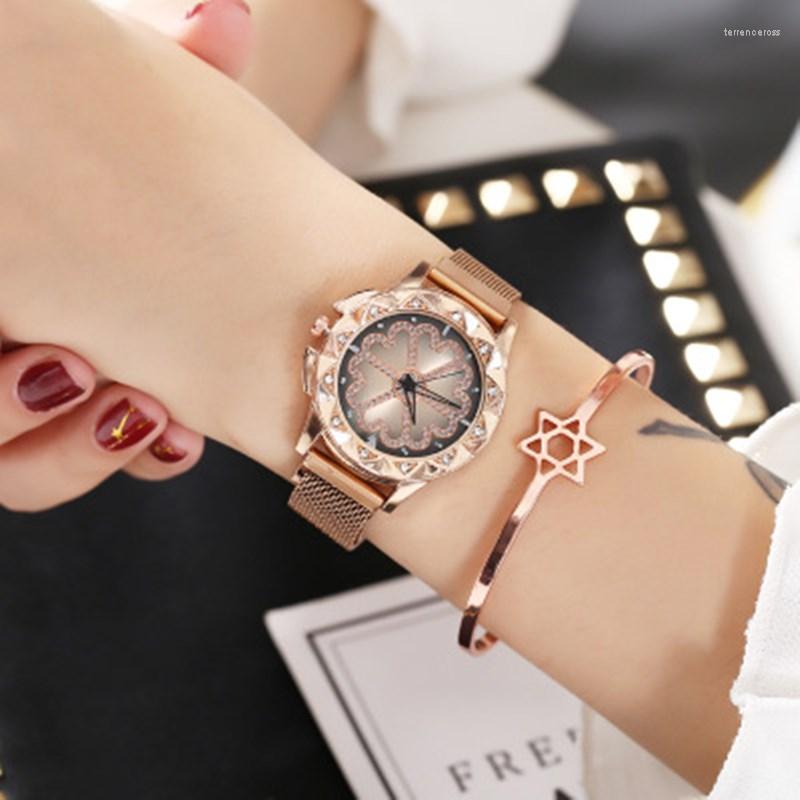 

Wristwatches Fashion Women Flower Rhinestone Wrist Watch Luxury Casual Rose Gold Steel Quartz Lady's Classic Student Drop, Blue