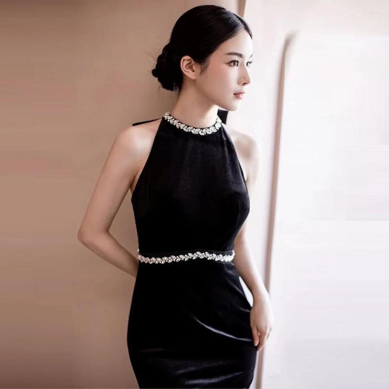 

Runway Dresses Sexy Fashion Black Velevt Celebrity Rhinestone Backless Bow Sleeveless Halter Long Zipper Mermaid Prom Formal Gown Woman, Photo color