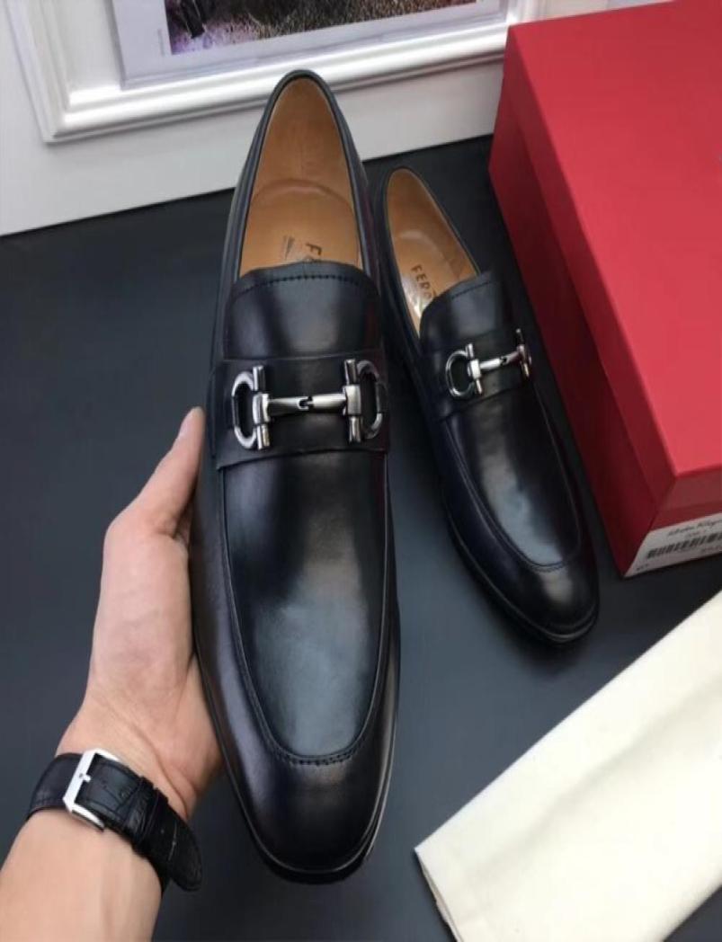 

2020 Mens dress shoes lace up shoes Genuine leather brogue shoe business Black leather with gold thread Genuine leather meta1425202