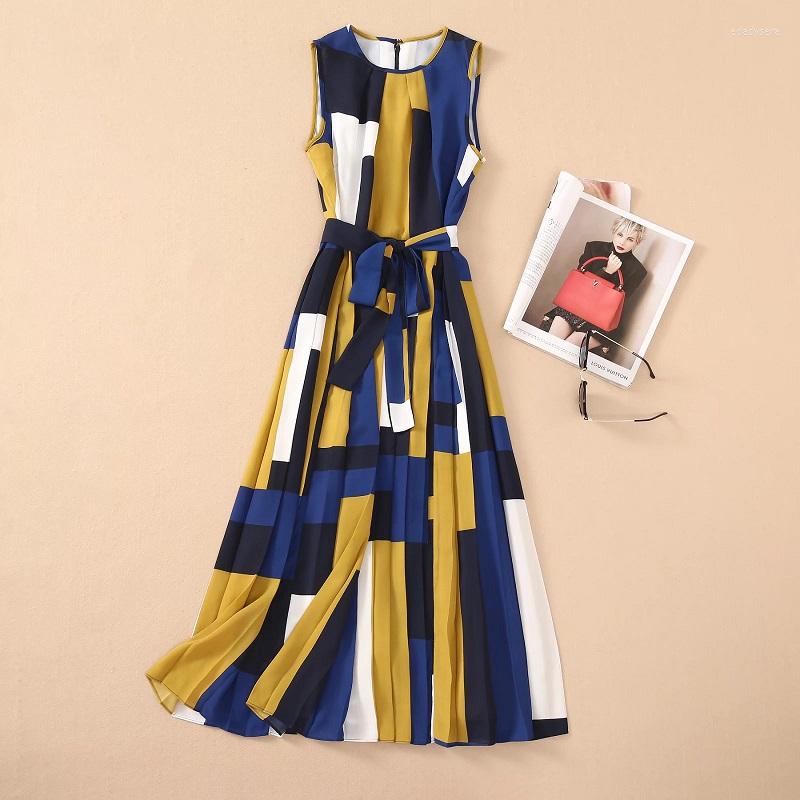 

Casual Dresses Summer Dress 2023 Fashion Style Women O-Neck Geometric Prints Belted Sleeveless Mid-Calf Length Pleated Boho, Picture shown