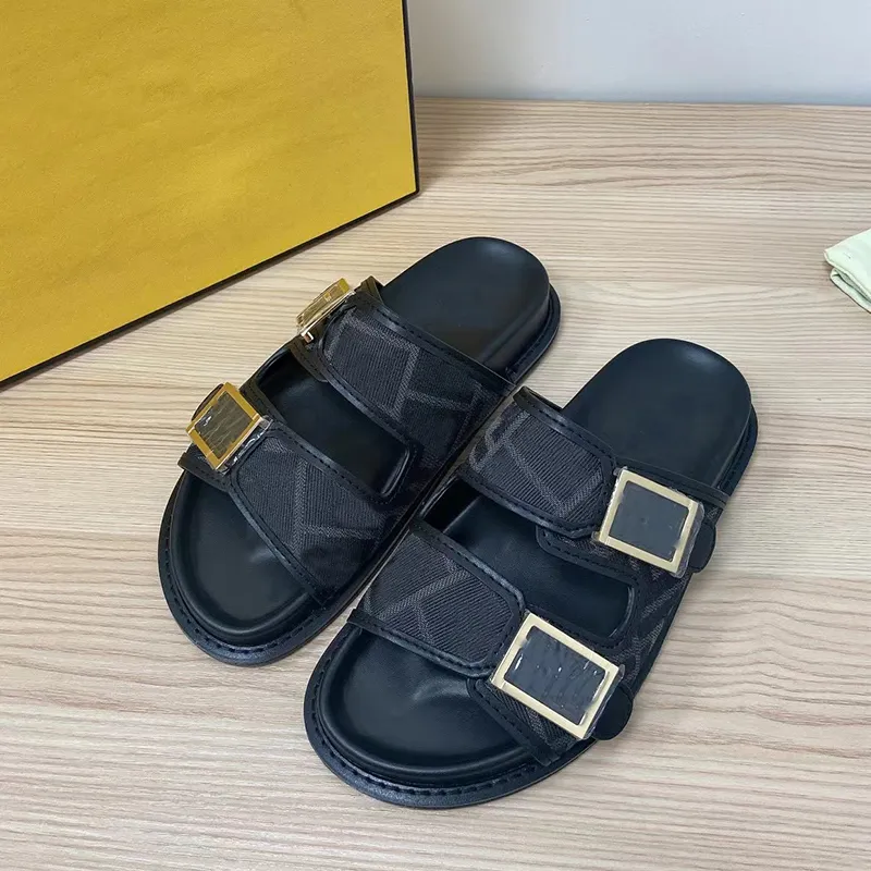 

Women Men Sandals Fashion Shoes Luxury Designer Slides Canvas Leather Sandal Womens Mens Platform Slippers Solid Colors Rubber Sole Black White Green