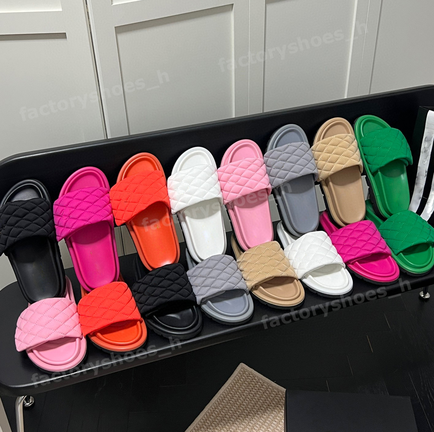 

Designer Slippers POOL PILLOW COMFORT Slipper Men Women Sandals Platform Slides Pillow Sandal Fashionable Rubber Bottom Slides Size 35-45