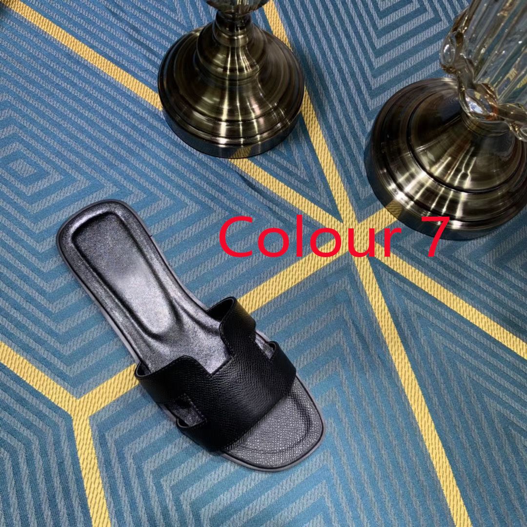 

Free Shipping Designer women shoes Classic Flat heel Summer Lazy Designer fashion Cartoon Big Head flops leather lady Slides Hotel Bath Ladies sexy Sandals Large 001, Colour 29