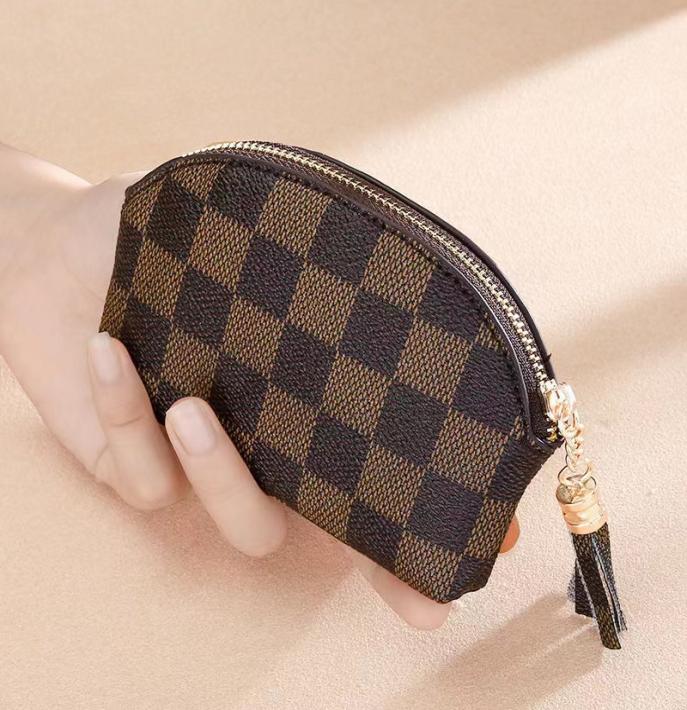 

Zipper New Multicard Slot Short Small Coin Purse Ladies Mini Wallet Trifold Cartoon Cow Pattern Women039s Wallets Card Holder7232407, Brown