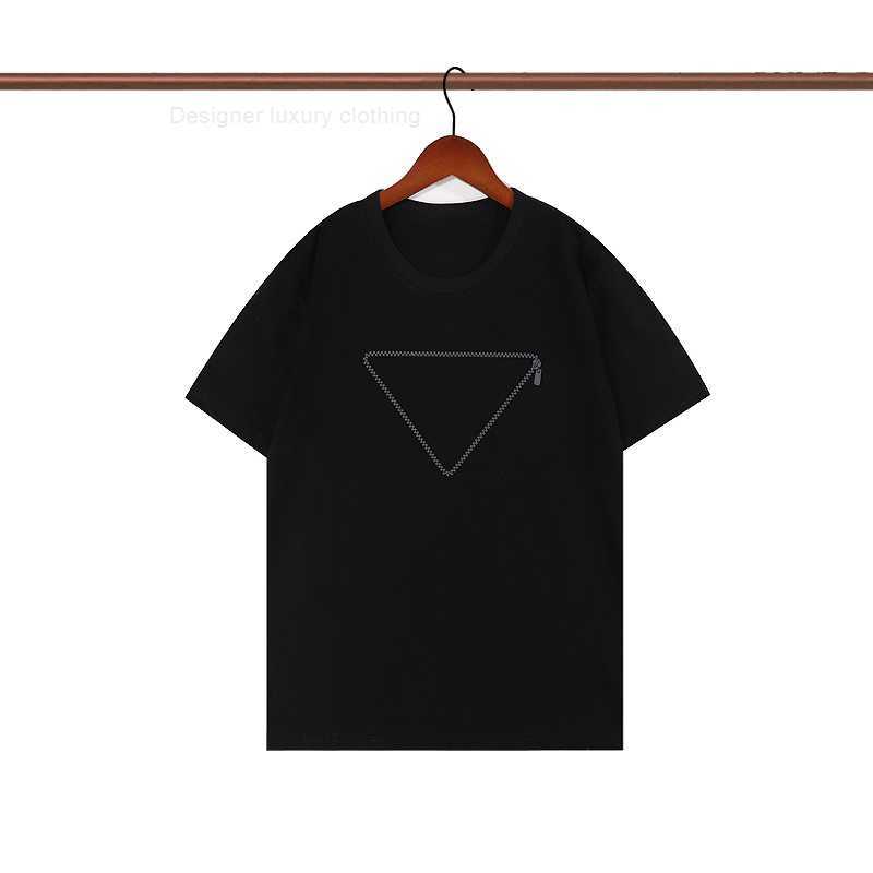 

Summer Mens Tops T shirt Designers letter print Clothing triangle badge black white Fashion Tees Short Sleeve womens casual Hip Hop