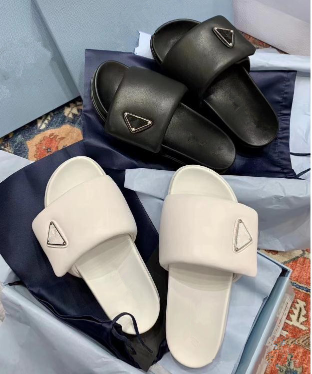 

Women designer Chubby slippers summer Leather bread Triangles Ladies' flip-flops holiday Sandals resort Black white thick bottom Female metal buckle beach slippers