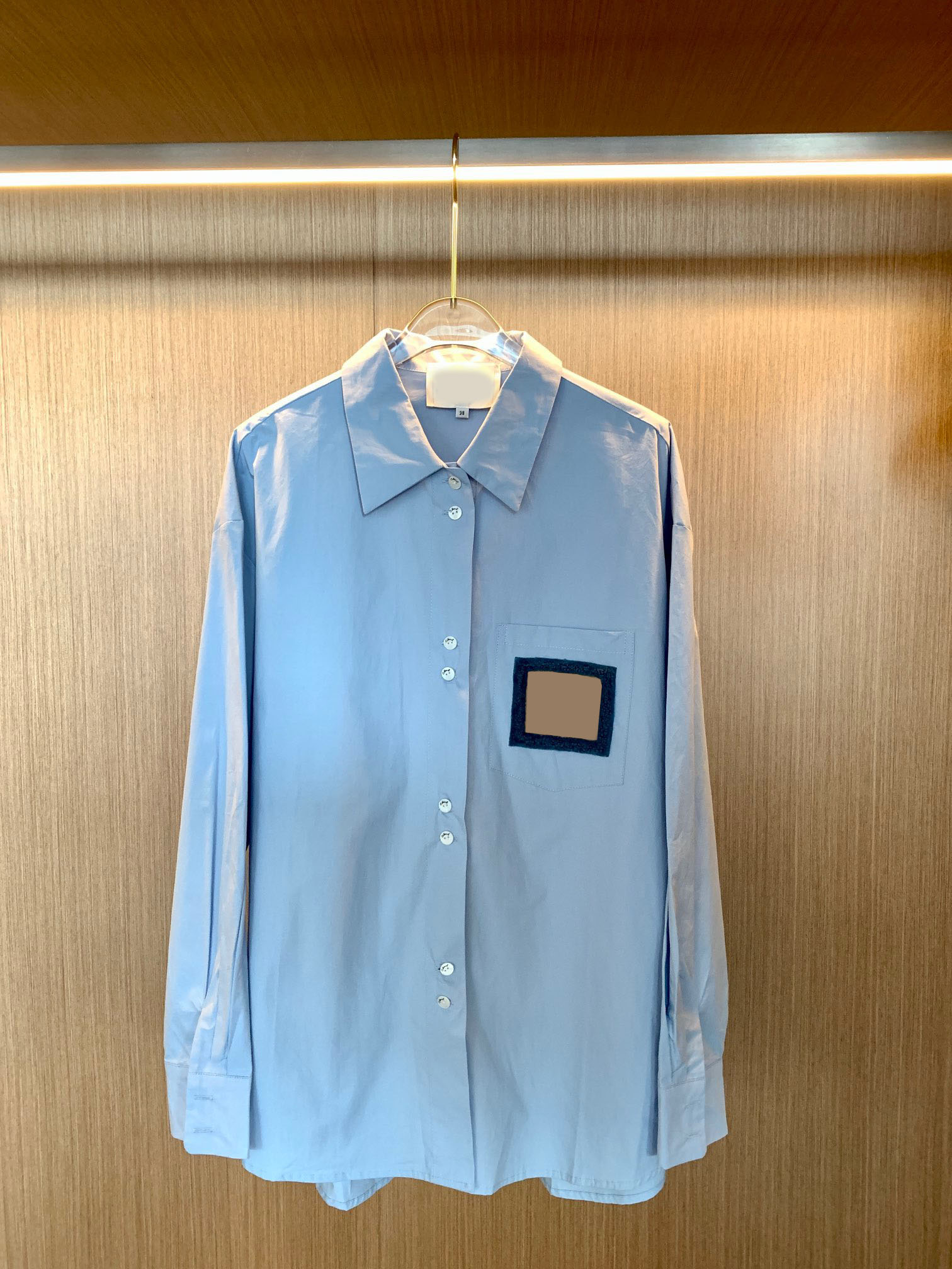

2023 Design Women' Lapel Embroidery Badge Pocket Shirts Women Long Sleeve Casual Single Breasted Loose Blouse, Customize