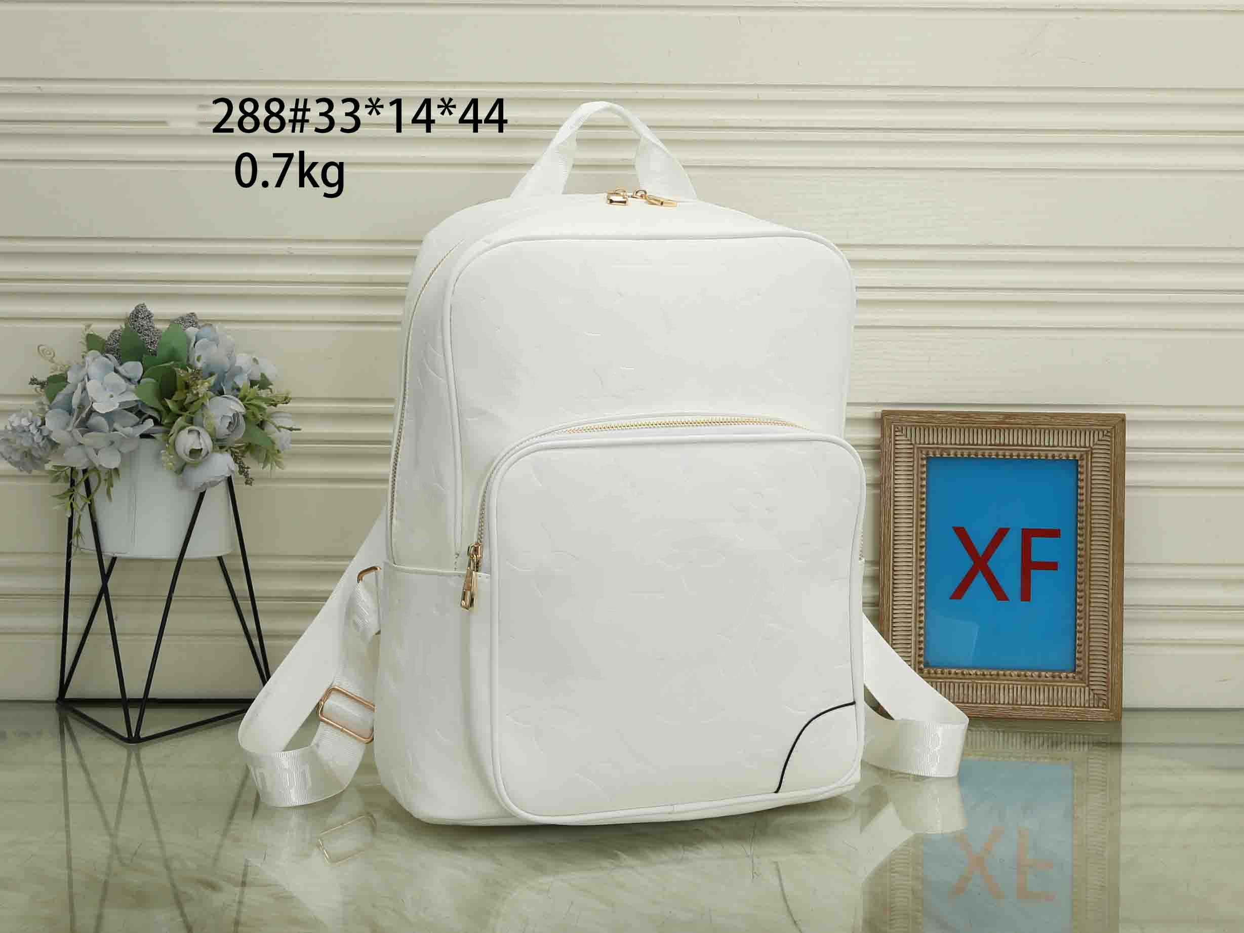 

Brand 23SS letter New Leather Backpack Men's and Women's Backpack Large Capacity Letter Stamping Travel Bag Schoolbag computer bag, Brown 288