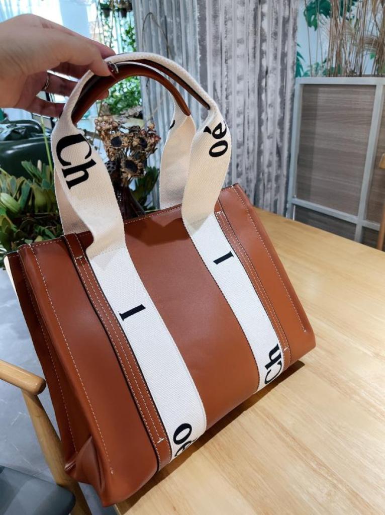 

Designer handbags square fat LOULOU chain bags real leather women039s bag largecapacity shoulder bags 25cm and 32cm high q2496251, Cream
