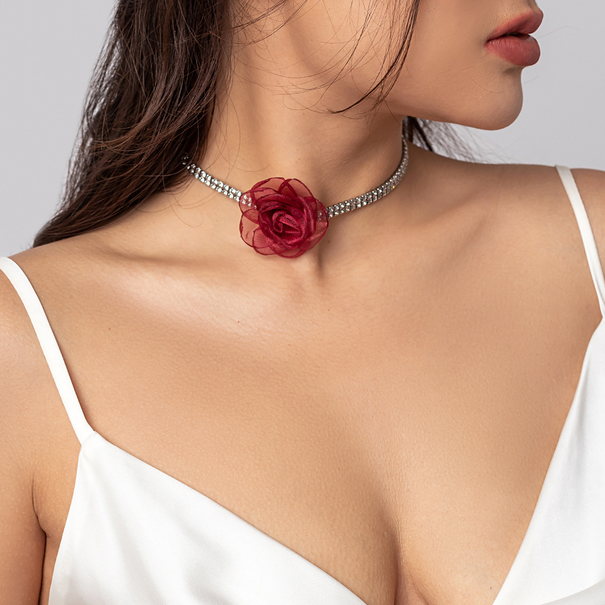 

Elegant Korean Flower Clavicle Chain Necklace For Women Girls Party Rhinestone Choker Short Necklace New Gift Y2K Jewelry