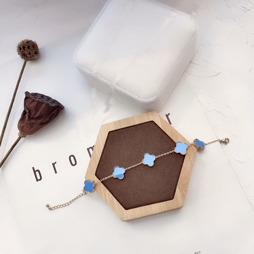 

Designers Fashion Classic 4/Four Leaf Clover Charm Bracelets Bangle Chain 18K Gold Agate Shell Mother-of-Pearl for Women&Girl Wedding Mother' Day Jewelry gifts Y23031