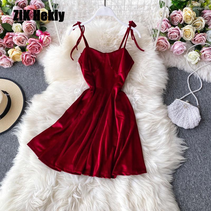 

Casual Dresses Zik Hekiy Women Hepburn Style Small Black Sexy Backless Gold Velvet Set Dress