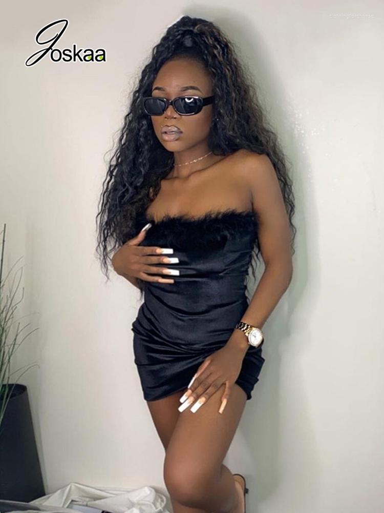 

Casual Dresses Joskaa Feather Patchwork Strapless Mini Black Dress Women Sexy Backless Zipper Bodycon Robe Summer 2023 Elegant Party