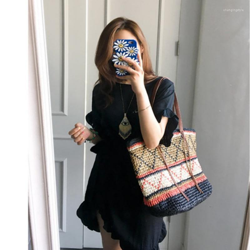 

Shopping Bags 2023 Portable Straw Braided Bag Tassel Hand-woven Beach, Khaki