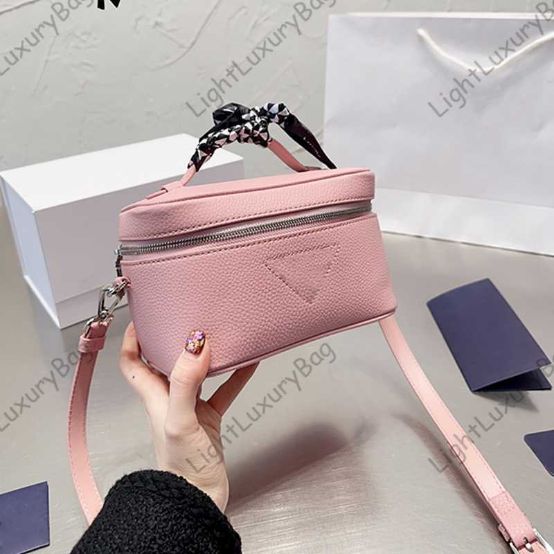 

Fashion Three Pieces Set Shoulder Bags Hobos 2023 Luxurys Designers Handbag Messenger Women Braned Crossbody Wallet Composite Chains Canvas 230419, Black 2 20*12cm