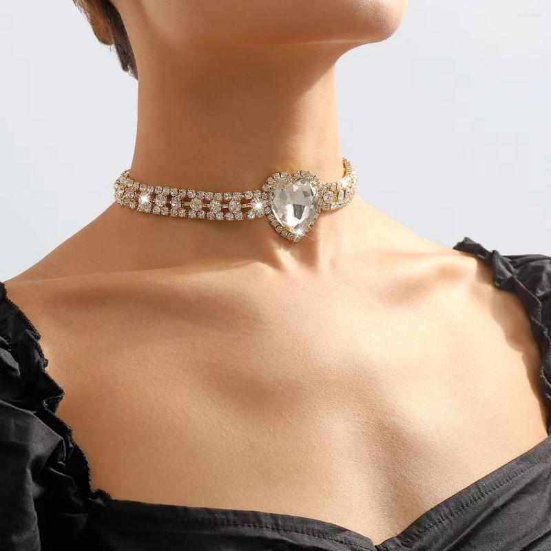 

Chains Pattern Heart Shape Crystal Necklace Ladies Party Ball Shining Eternal Rhinestone Clavicle Chain Jewelry Wholesale
