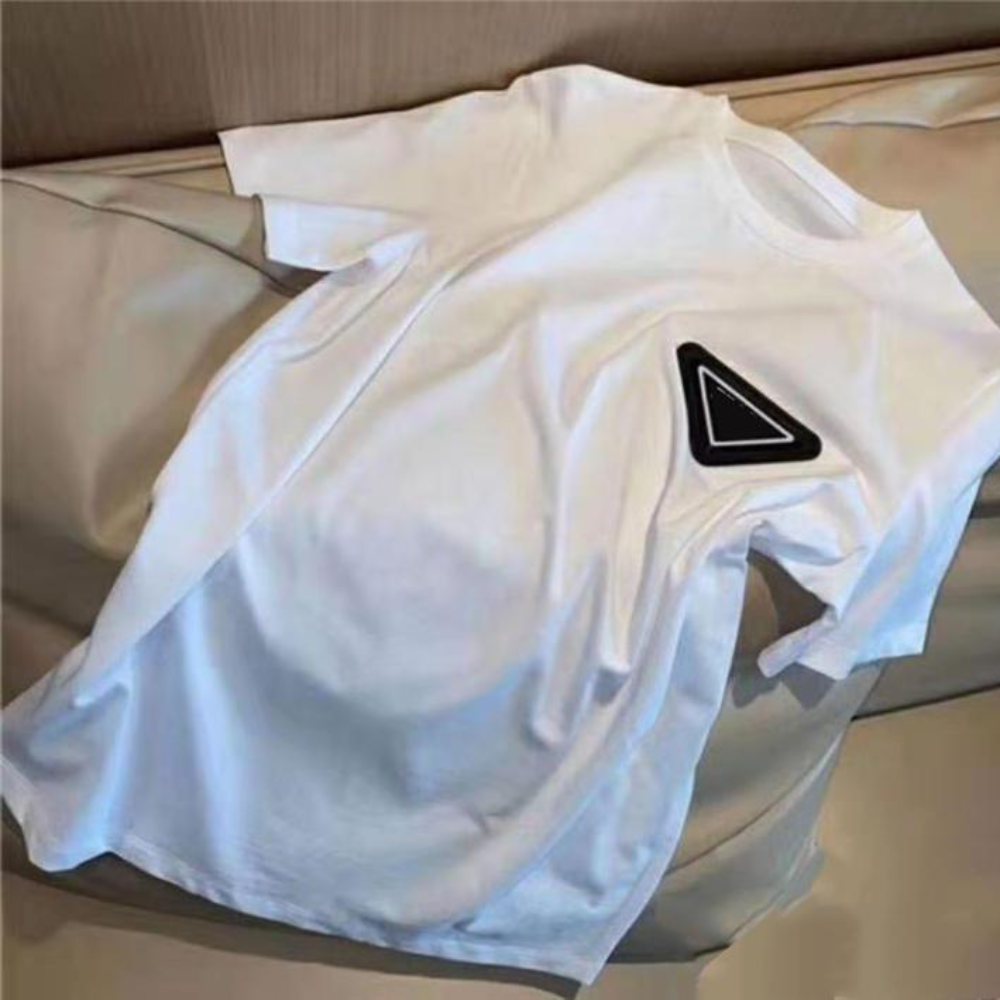 

Designer Women T Shirts with Letter Budge Summer Breathable Tees Outwear Tops Solid Colors Short Sleeves Tops, White