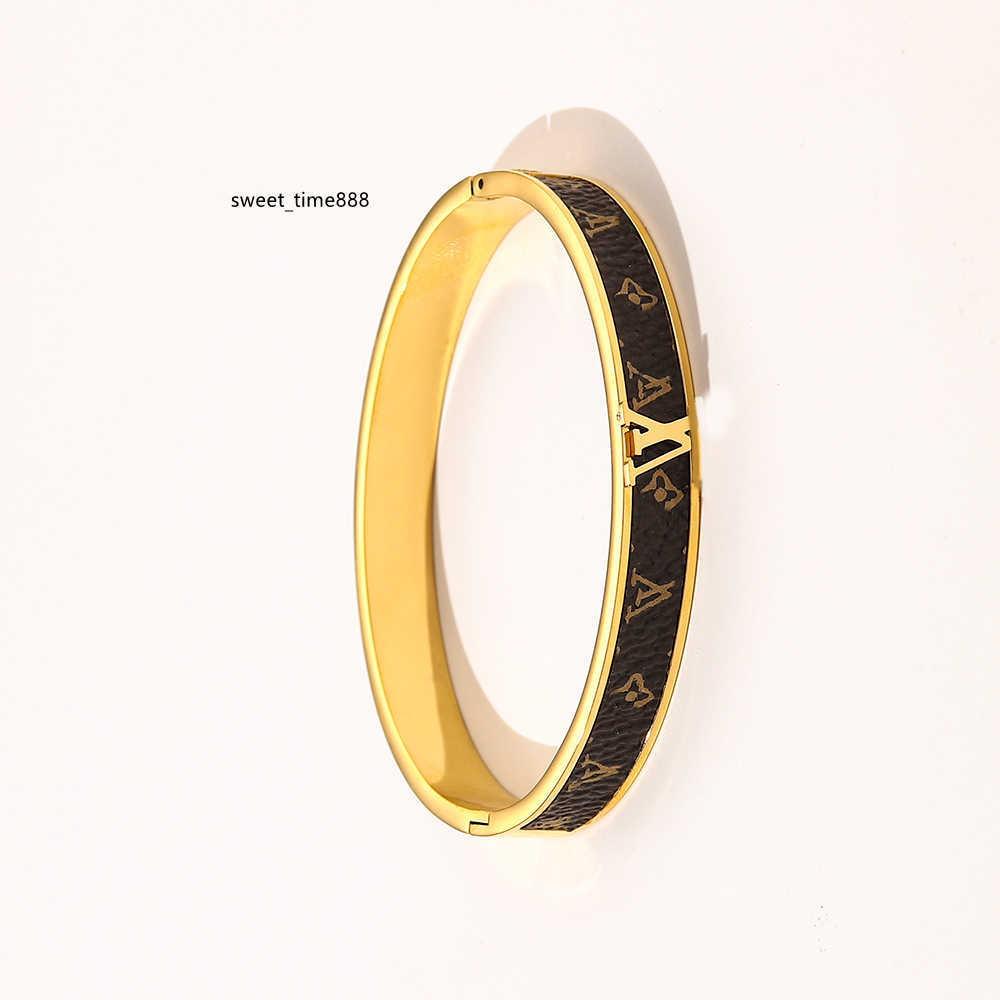 

Women Branded Bracelets Bangle Designers Letter Jewelry Faux Leather 18K Gold Plated Stainless steel Bracelet Womens Wedding Jewelry Gifts ZG1183