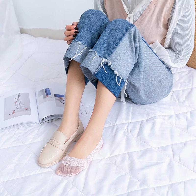 

Women Socks 5 Pairs Fashion Girls Summer Style Lace Flower Short Sock Antiskid Invisible Ankle 2023 Sox Slippers EUR 35-40, Black