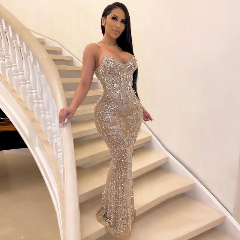 

Casual Dresses 2023 Women Sexy Spaghetti Strap V Neck Crystal Diamonds Backless Black Bodycon Bandage Dress Elegant Evening Club Party