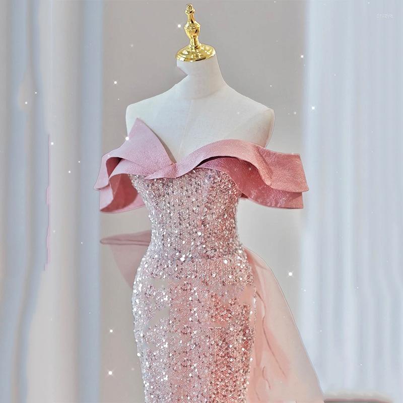

Runway Dresses Pink Celebrity Dress Mermaid Boat Neck Off Shoulder Sequined Shiny Detachable Train Wedding Party Sexy Prom Gowns Custom