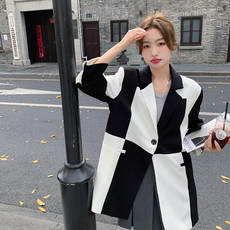 

Women' Suits SuperAen Black-and-white Stitching Contrast Suit Jacket Women 2023 Spring And Autumn Retro Design Loose Street Blazer, Photo color