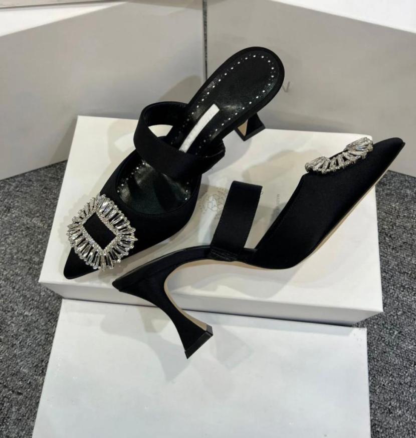

Elegant Brand Prietasli Sandals Shoes Twotone Satin Slingback Pumps Crystal Buckle Mules Embellished Party Wedding Lady Slippers 4221009, White