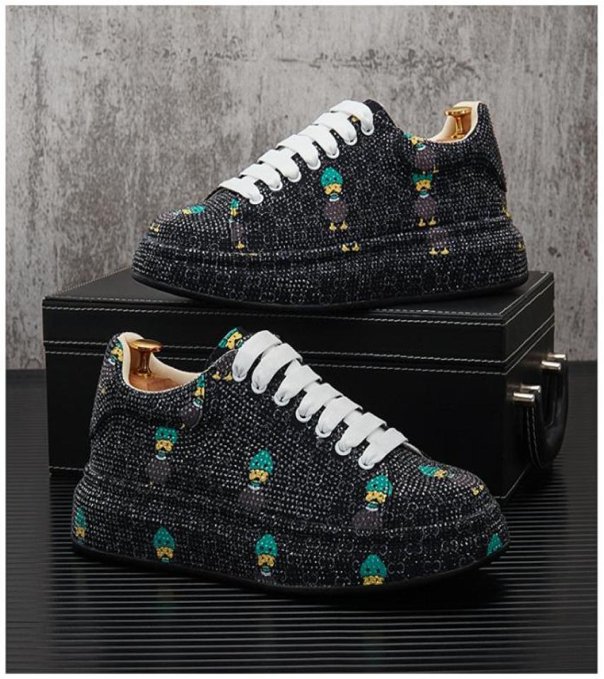 

2023 New embroidery Men039s Fashion Casual Shoes gold Glitter Leisure Slip on Rivets Loafers Shoes Man Party Weeding Dress Shoe9897370, White