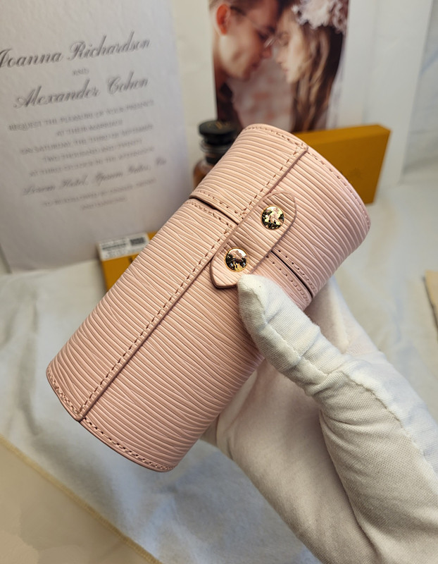 

Travel Size Perfume Box High-quality luggage and bags 100ml200ml Storage Keeping personal belongings, Pink