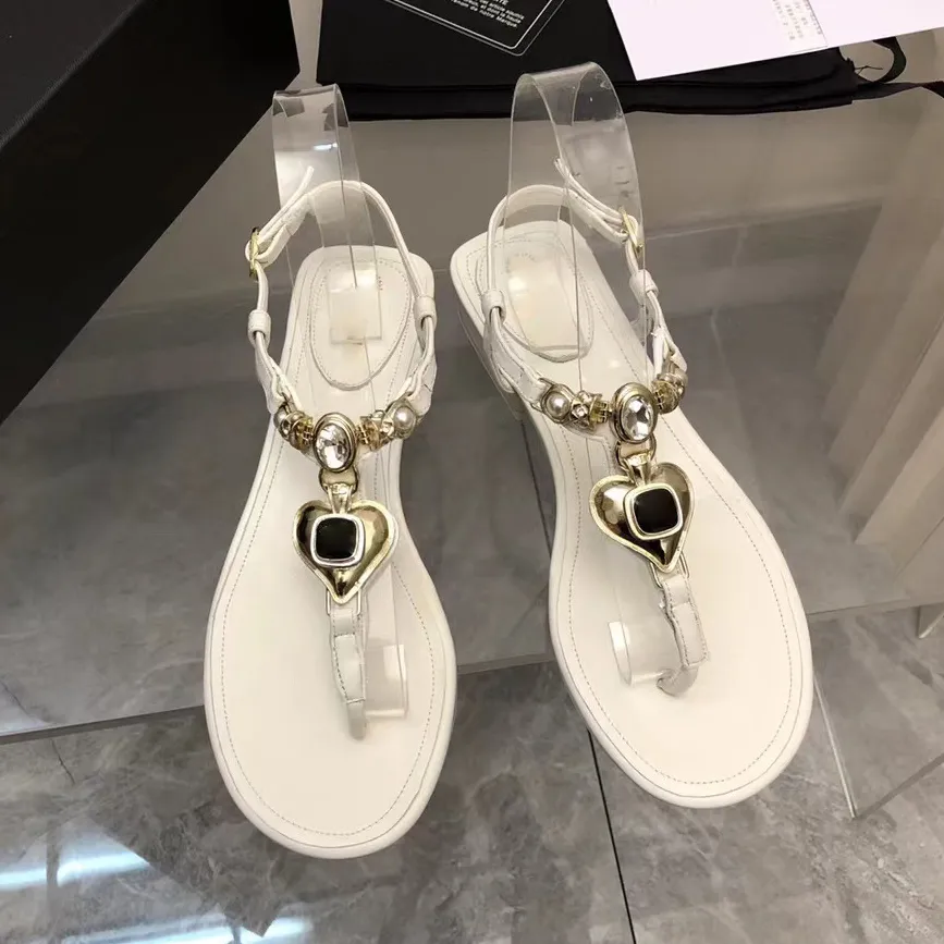 

Women's Designer Sandals Heart-shape Gem Pearl Low Heels Flip-flops Holiday Beach Shoes, Black