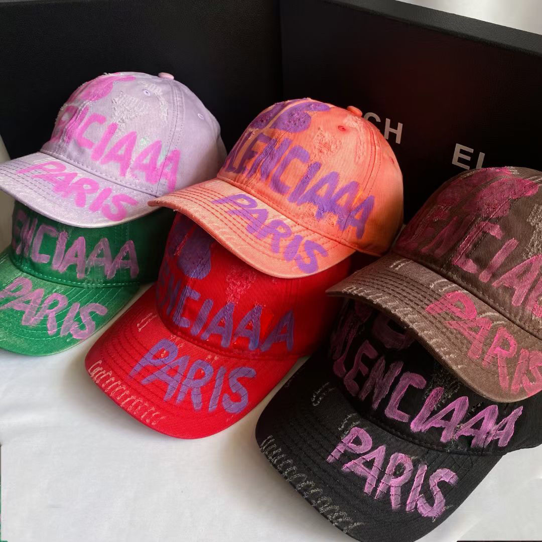 

Trendy Fashion Designer Ball cap Couple Street Sports Holiday Travel Candy Color Letter Graffiti Print casquette, Red