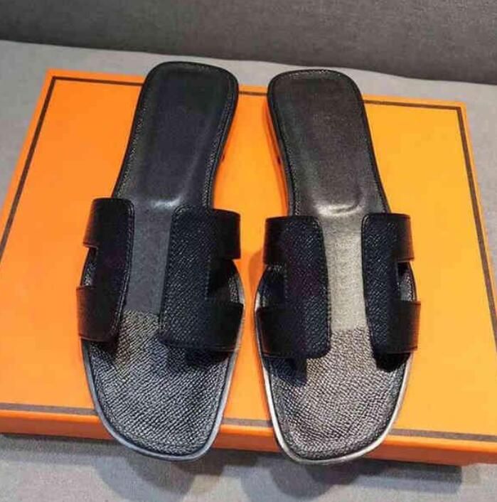 

Womens Beach slippers Fashion Classic Flat heel 2023 Summer Designer flops leather lady brand Slides famale shoes Hotel Bath Ladies sexy Sandals, White matte